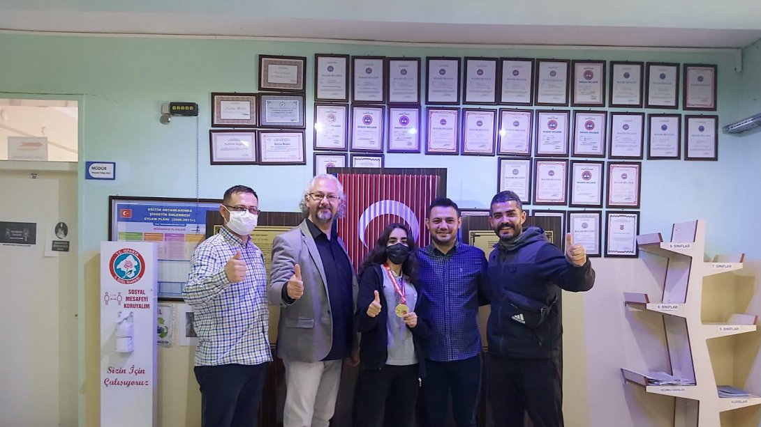 Mehmet Akif Ersoy Ortaokulu Öğrencimiz Türkiye Karate Şampiyonu Oldu